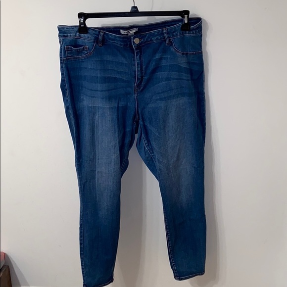 Refuge+ Jeans - Picture 2 of 5